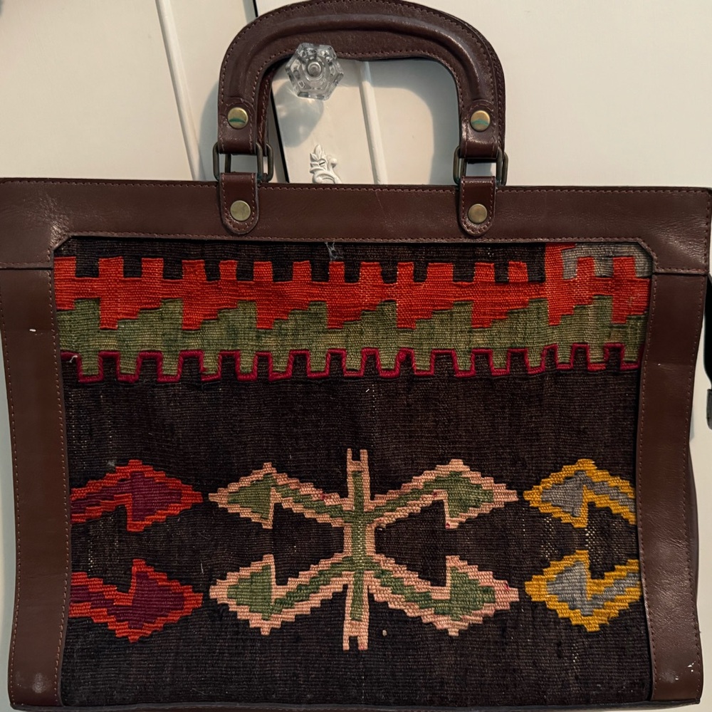 Kilim Girl Boss Bag - hand woven bag from Turkey